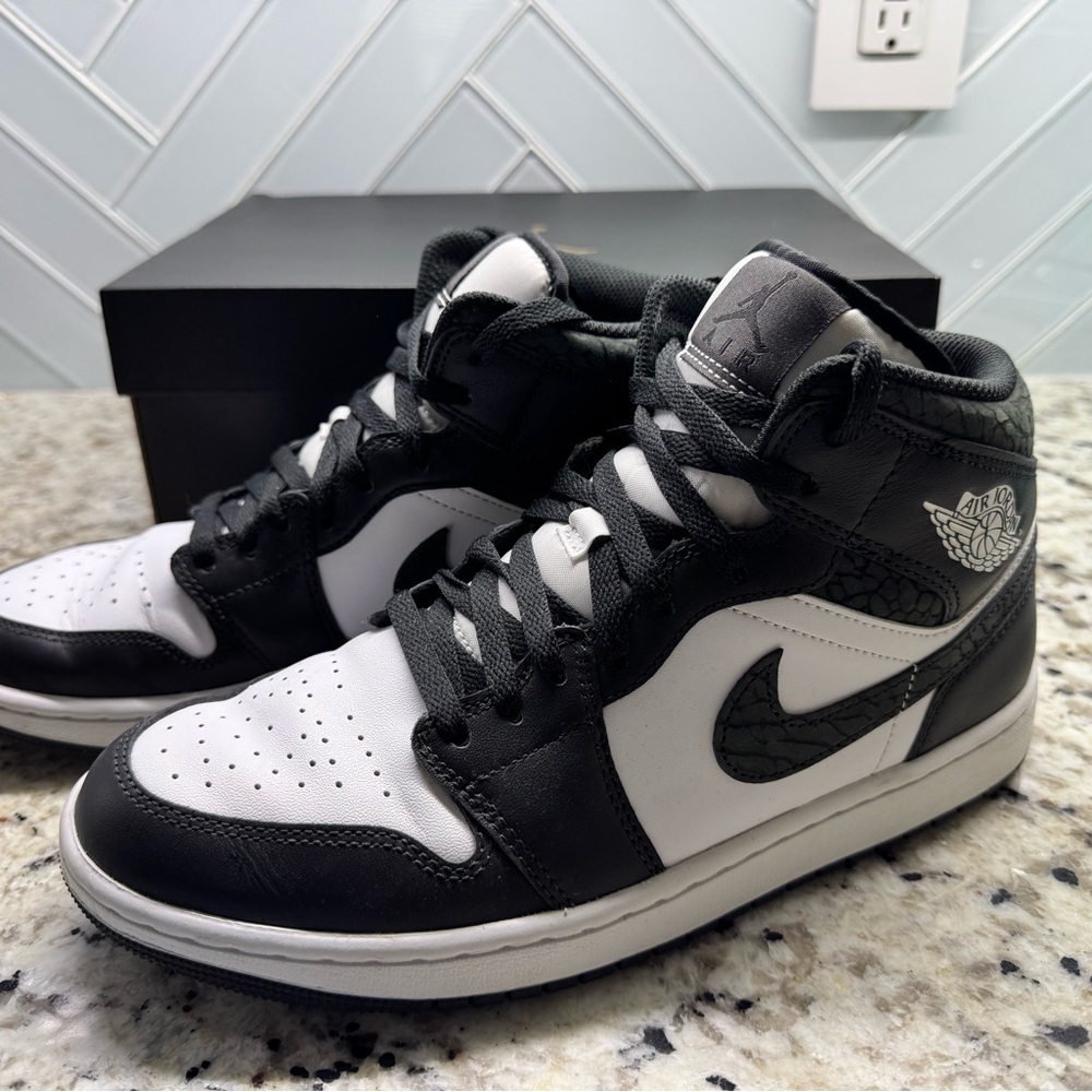 2023 Air Jordan 1 Mid SE ‘Panda Elephant’ Men’s Size 9